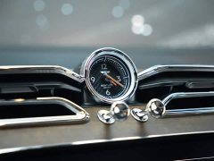 Bentley Bentayga 4.0T V8 Long Wheelbase - ფოტო 20