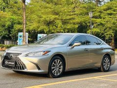 Lexus ES 260 Excellence Edition - ფოტო 1