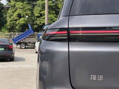Li Auto L8 Pro - ფოტო 5