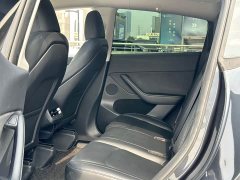 Tesla Model Y Rear-Wheel Drive - ფოტო 14