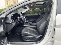 Hyundai Elantra 2023 1.5L CVT Luxury - ფოტო 12