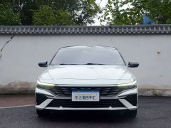 Hyundai Elantra 2023 1.5L CVT Luxury - ფოტო 2