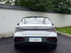Hyundai Elantra 2023 1.5L CVT Luxury - ფოტო 4