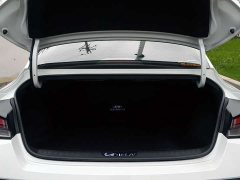 Hyundai Elantra 2023 1.5L CVT Luxury - ფოტო 9