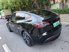 Tesla Model Y Rear-Wheel Drive - ფოტო 8