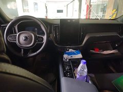Volvo XC60 Plug-in Hybrid Long-Range AWD Smart Remote Midnight Black Edition - ფოტო 5