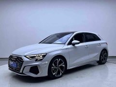 Audi A3 Sportback 35 TFSI Luxury Sport - ფოტო 1