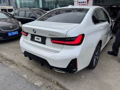 BMW 3 Series 2025 325Li M Sport Package - ფოტო 11