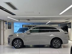 Li Auto L6 Max - ფოტო 4