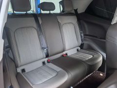 Volkswagen Viloran 330TSI Luxury - ფოტო 9