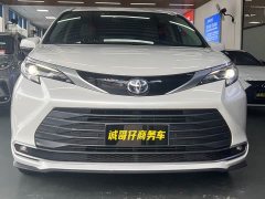 Toyota Sienna 2.5L Hybrid Luxury - ფოტო 1