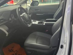 Toyota Sienna 2.5L Hybrid Luxury - ფოტო 3