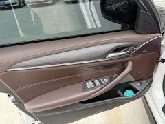 BMW 5 Series 530Li Leading Edition Luxury Package - ფოტო 13