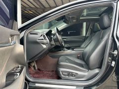Toyota Camry 2.5G Luxury - ფოტო 12
