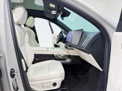 Li Auto L6 2024 Pro - ფოტო 10