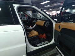 Land Rover Range Rover Sport 3.0 L6 Ebony Edition - ფოტო 17