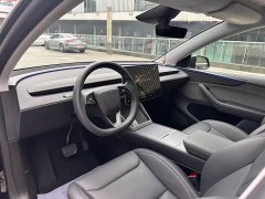 Tesla Model Y Rear-Wheel Drive - ფოტო 4