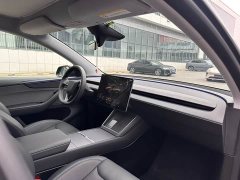 Tesla Model Y Rear-Wheel Drive - ფოტო 5