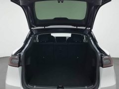 Tesla Model Y Rear-Wheel Drive - ფოტო 16
