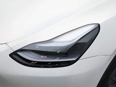 Tesla Model Y Rear-Wheel Drive - ფოტო 7