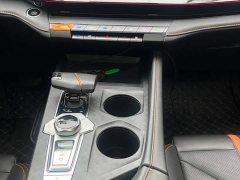 Changan UNI-V 1.5T Premium Edition - ფოტო 18