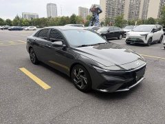 Hyundai Elantra 1.5L CVT Luxury - ფოტო 7