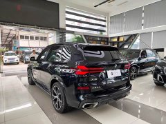 BMW X5 2023 xDrive 30Li M Sport Package - ფოტო 4
