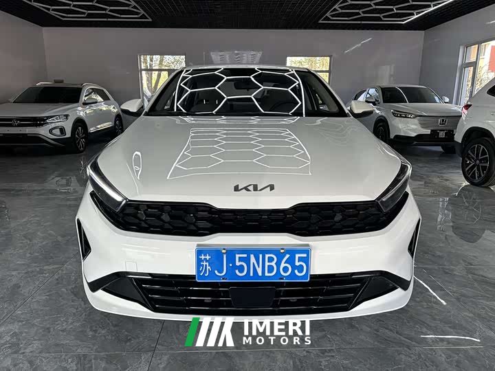 Kia K3 1.5L CVT Luxury Edition - ავტომობილი ჩინეთიდან