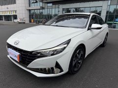 Hyundai Elantra 1.5L CVT Luxury - ფოტო 1