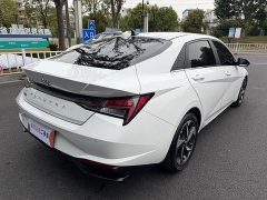 Hyundai Elantra 1.5L CVT Luxury - ფოტო 11