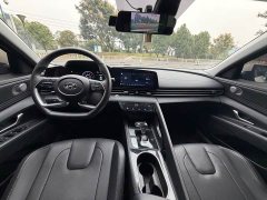 Hyundai Elantra 1.5L CVT Luxury - ფოტო 7