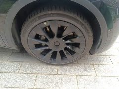 Tesla Model Y Long Range All-Wheel Drive - ფოტო 8