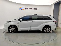 Toyota Sienna 2.5L Hybrid Platinum Edition - ფოტო 3