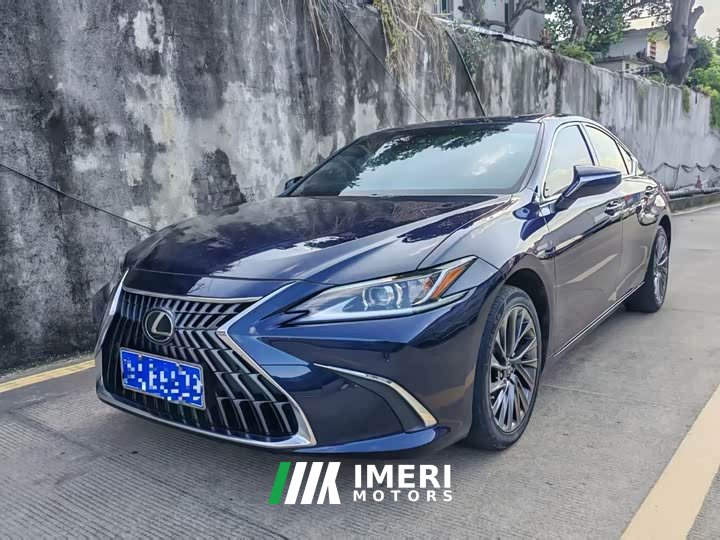 Lexus ES 200 Excellence Edition