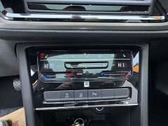 Volkswagen Touran 2021 Touran L 280TSI DSG Boundary Edition 6-seater - ფოტო 20