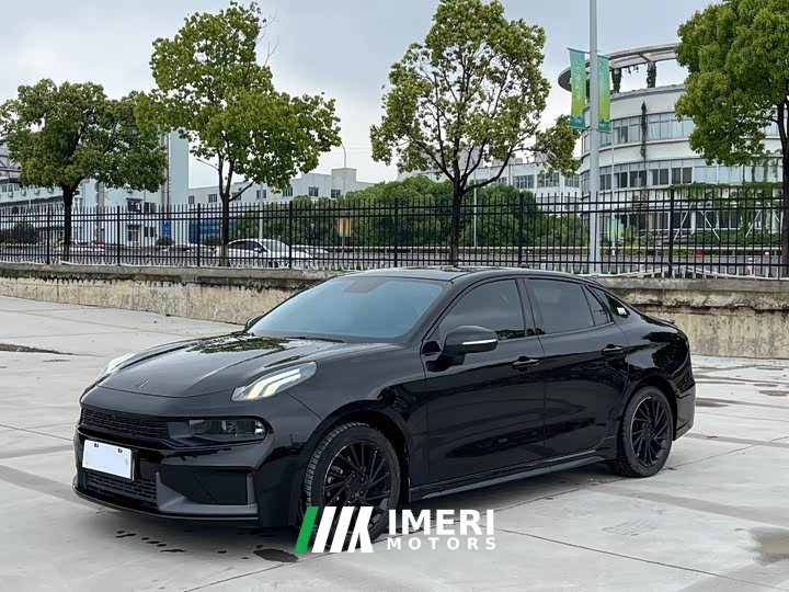 Lynk & Co 03 1.5T DCT Pro