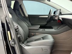 Tesla Model Y Rear-Wheel Drive - ფოტო 17