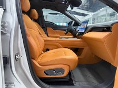 Lynk & Co eπ008 EV Edition - ფოტო 9