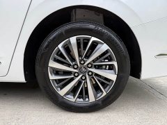 Buick GL8 2026 Luxurious Edition Premium Trim - ფოტო 13