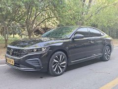 Volkswagen Passat Outstanding Edition 380TSI Dragon Ascendant Version - ფოტო 1