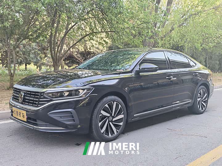Volkswagen Passat Outstanding Edition 380TSI Dragon Ascendant Version