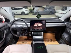 Tesla Model 3 Performance All-Wheel Drive - ფოტო 5