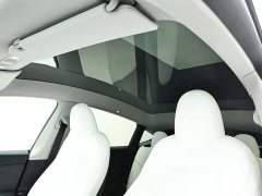 Tesla Model Y Long Range All-Wheel Drive - ფოტო 12
