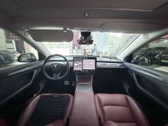 Tesla Model Y Rear-Wheel Drive - ფოტო 17
