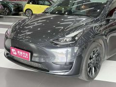 Tesla Model Y Rear-Wheel Drive - ფოტო 4