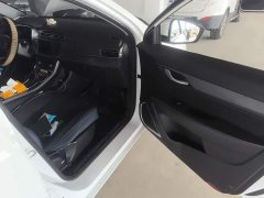 Geely Emgrand UP 1.5L CVT Luxury - ფოტო 19