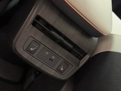Nissan ARIYA 2022 Two-Wheel Drive Long Range Top Configuration - ფოტო 14