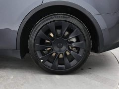 Tesla Model Y Long Range All-Wheel Drive - ფოტო 11