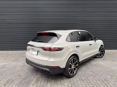 Porsche 2022 Cayenne 3.0T Platinum Edition - ფოტო 3