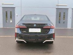 BMW i5 eDrive 35L M Sport Package - ფოტო 11
